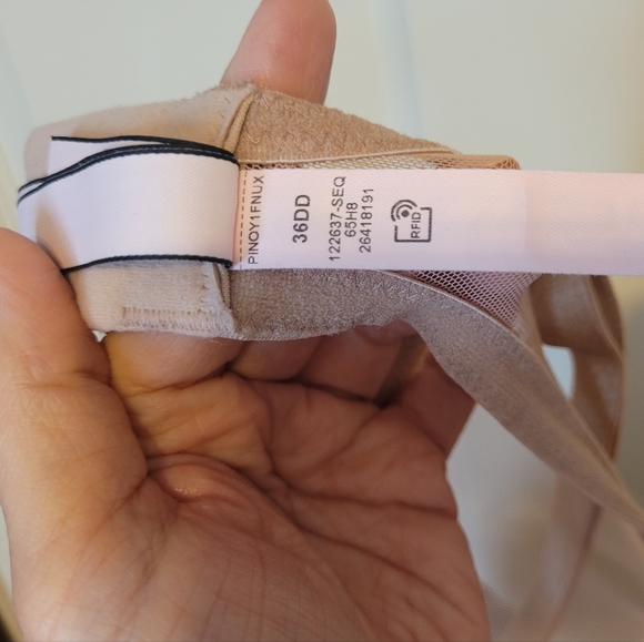 Victoria's Secret pushup bra - Picture 8 of 8